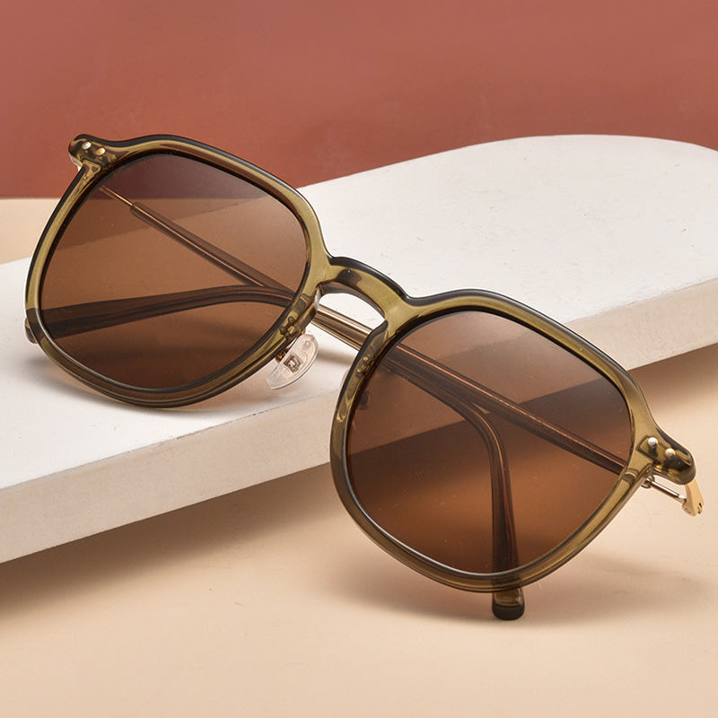 TR Full Rim Rectangle Sunglasses TY32057F