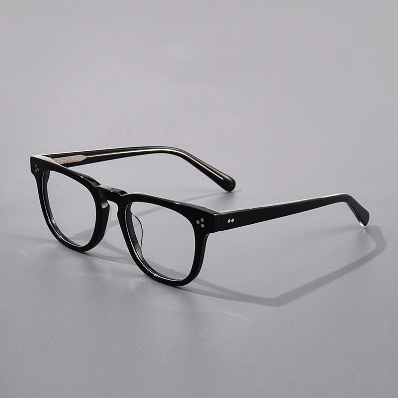 Unisex Retro-Style Eyewear in Acetate in a variety of Tortoiseshell Colors. KBT98620